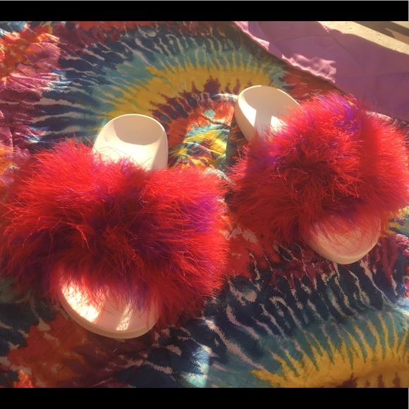 Berrylicious Fur Slides - Picture 2 of 4